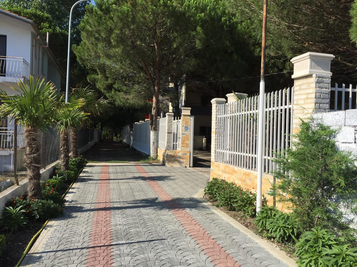 Hotel Otrant Velipojë エクステリア 写真