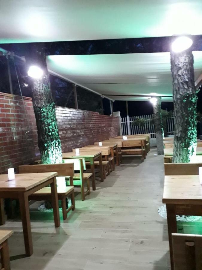 Hotel Otrant Velipojë エクステリア 写真