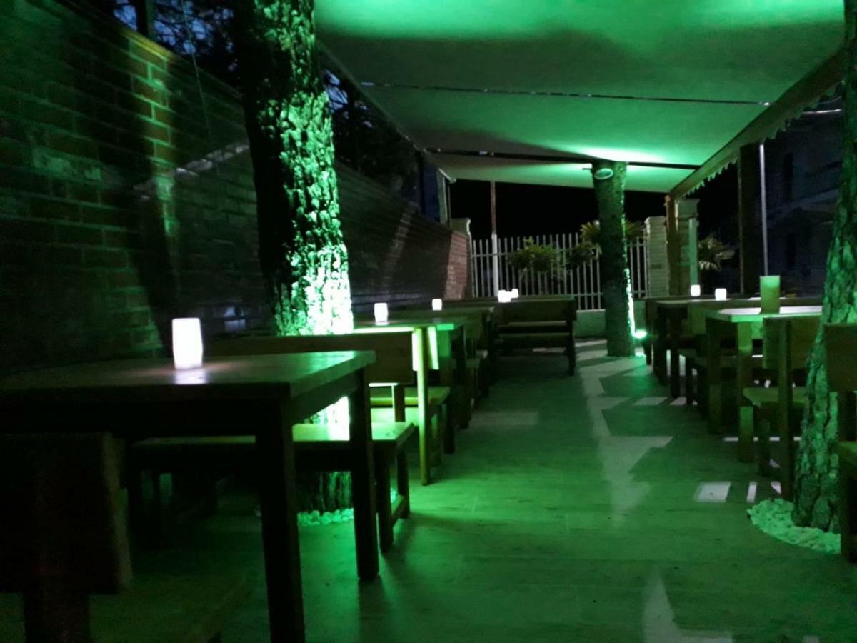 Hotel Otrant Velipojë エクステリア 写真